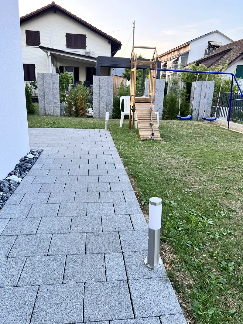 Wegleuchten im Garten